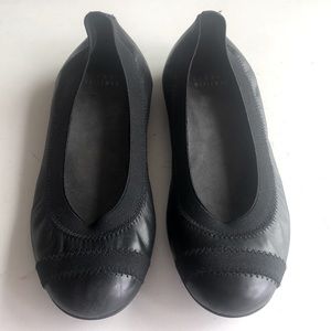 Stuart Weitzman Giveable Black Leather Flats